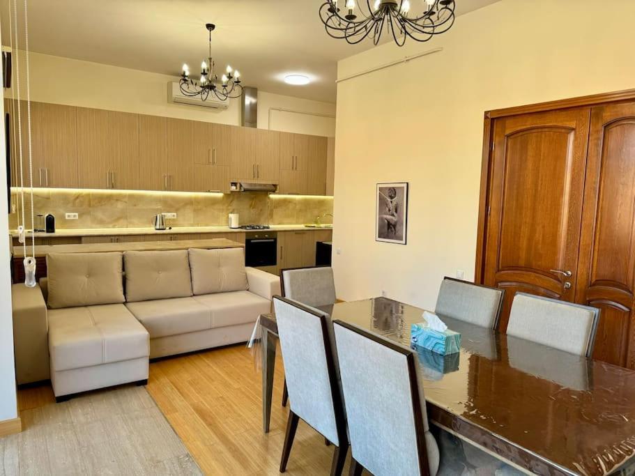 Touch The Sky Apartment Erywań Zewnętrze zdjęcie
